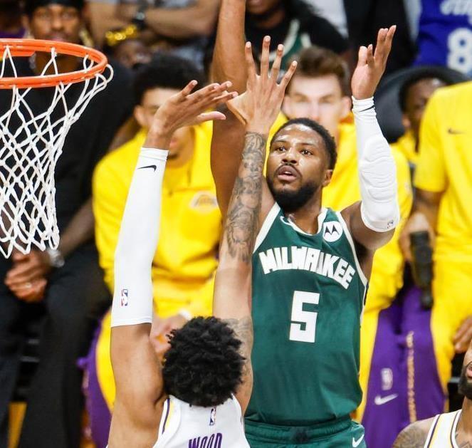 对防守篮板 对防守篮板