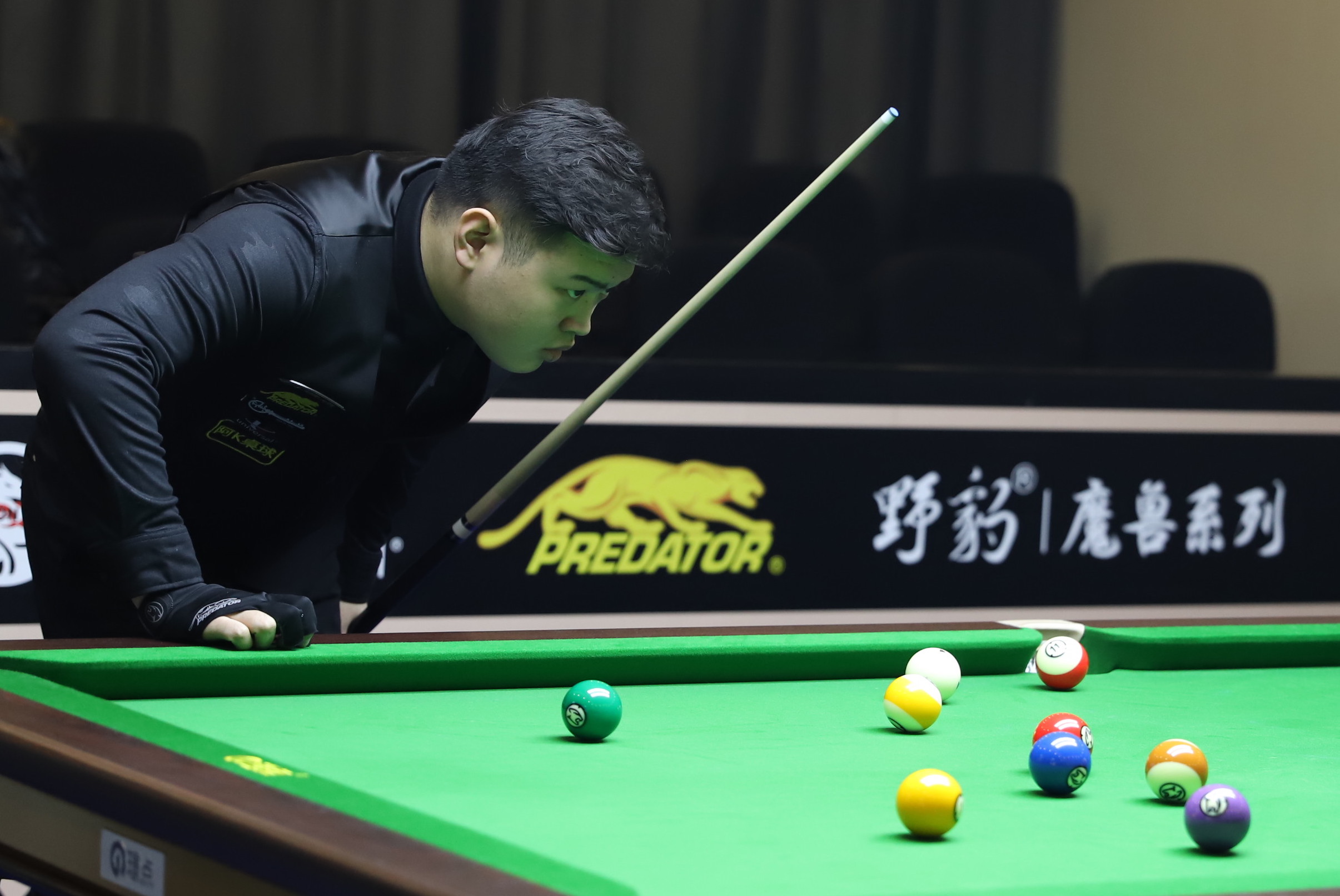 足球的專屬 足球的專屬