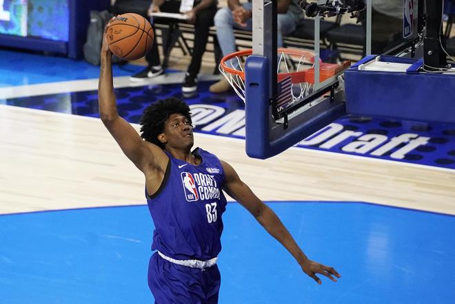 一内拉开 一内拉开